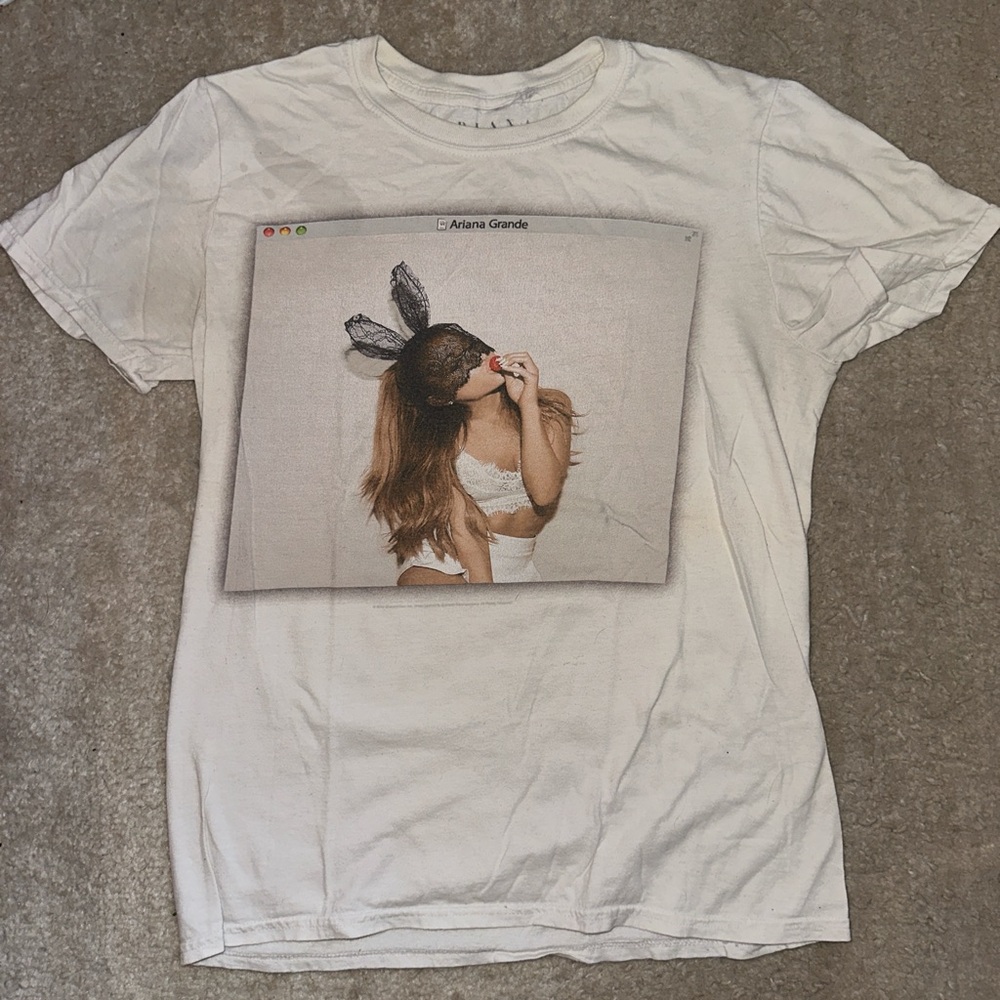 Ariana Grande tour tee